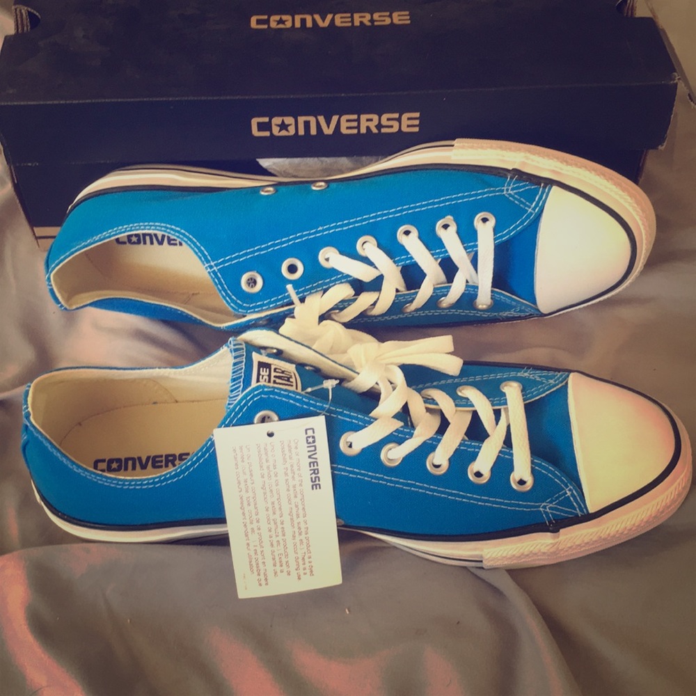 Converse OG “Chucks” Low Top Electric Blue